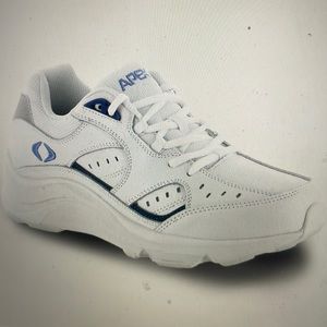 Women’s Lace Walking Shoe-V-Last-